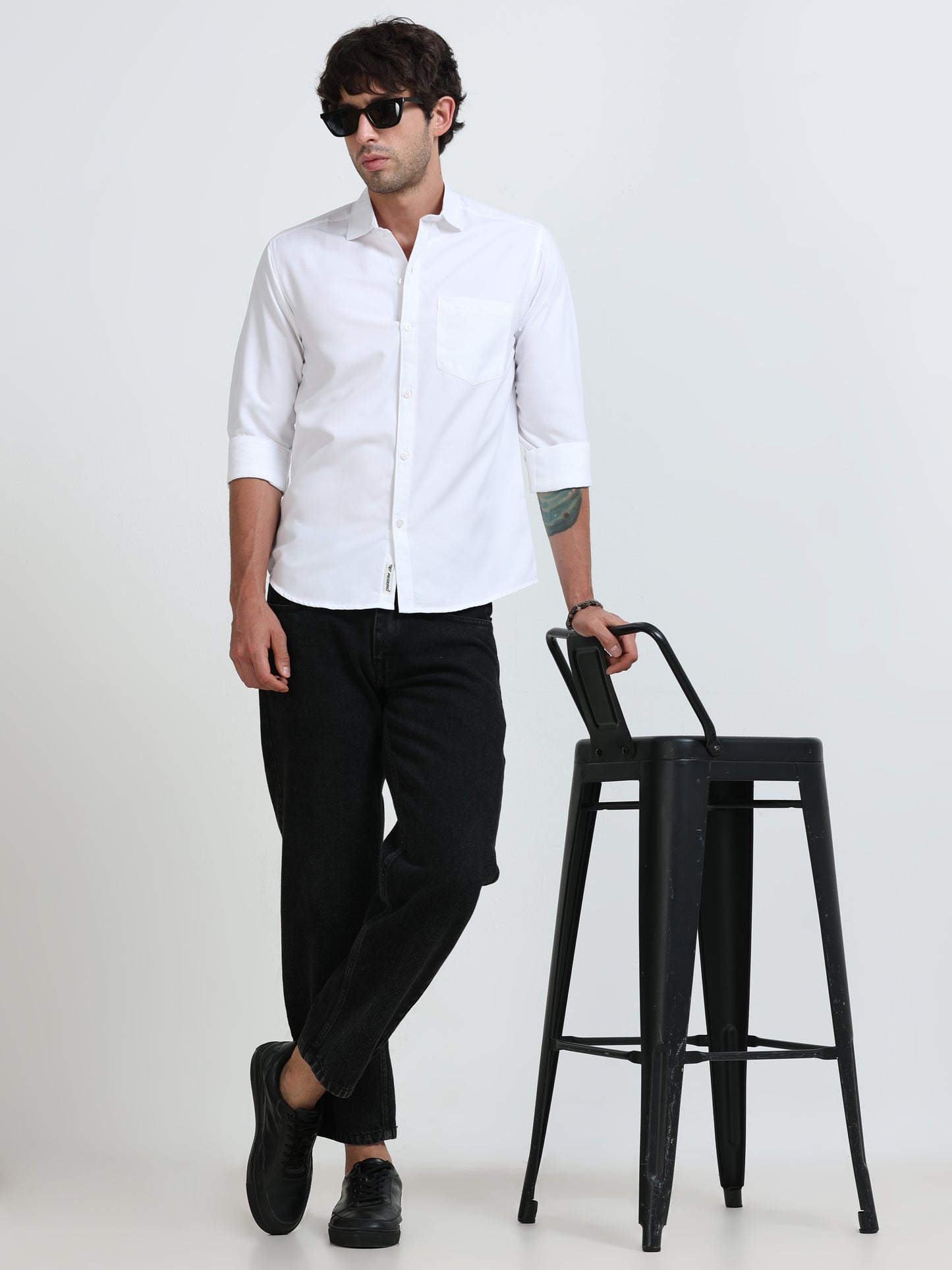 Men’s Premium White Casual Shirt – Modern Fit Lightweight Smart Casual Shirt
