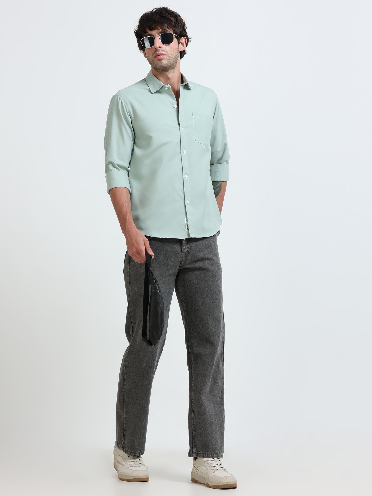 Men’s Premium Light Green Casual Shirt – Modern Fit Lightweight Smart Casual Shirt